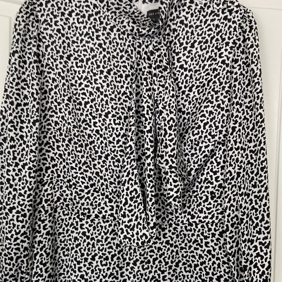 Dress - Picture 4 of 6